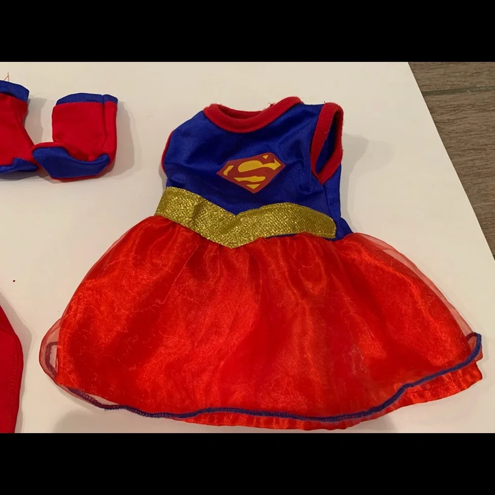 Supergirl costume for doll‎